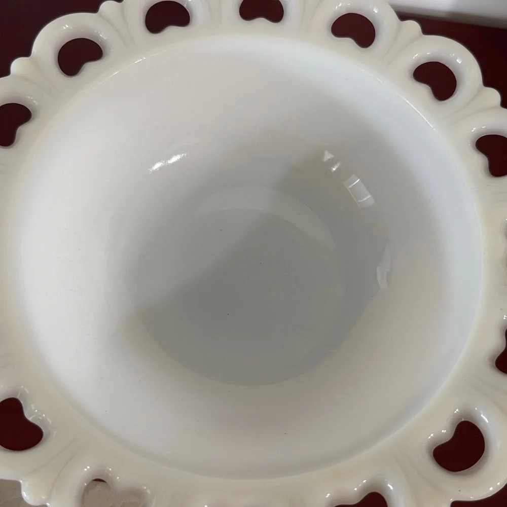 Anchor Hocking Old Colony Milk Glass Bowl  Lace Edge Vintage